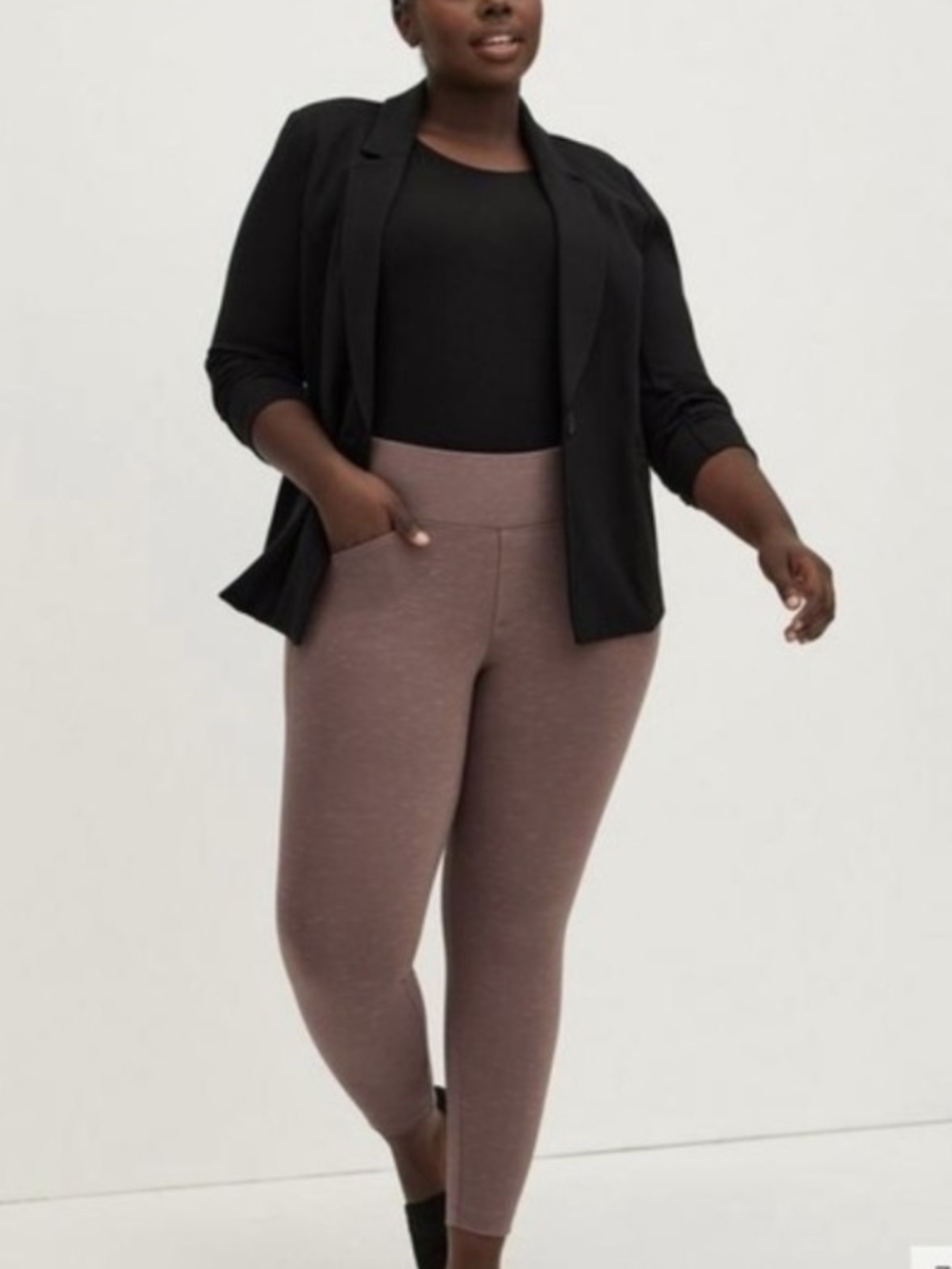 torrid High-Rise Ponte Leggings with Pockets in Mauve Brown